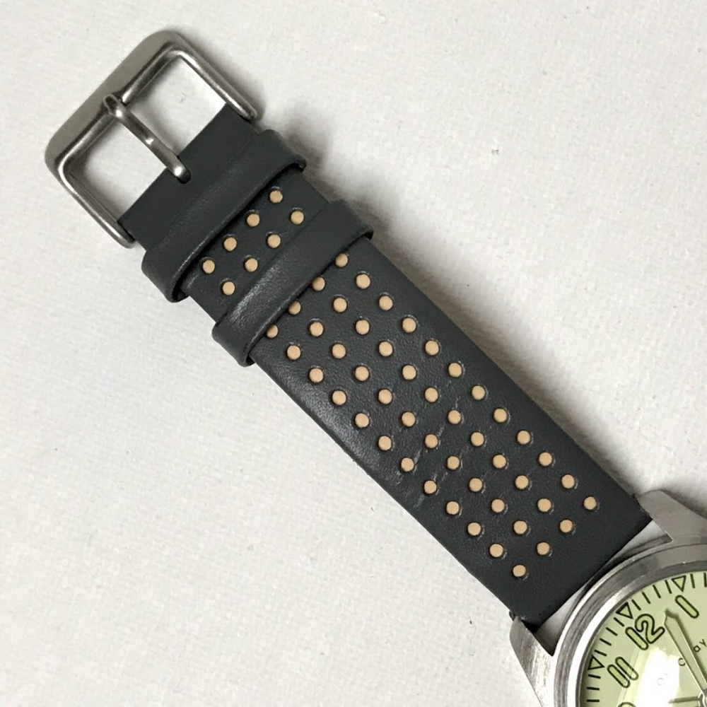 Tokyo Bay Men's Watch - Picture 5 of 8